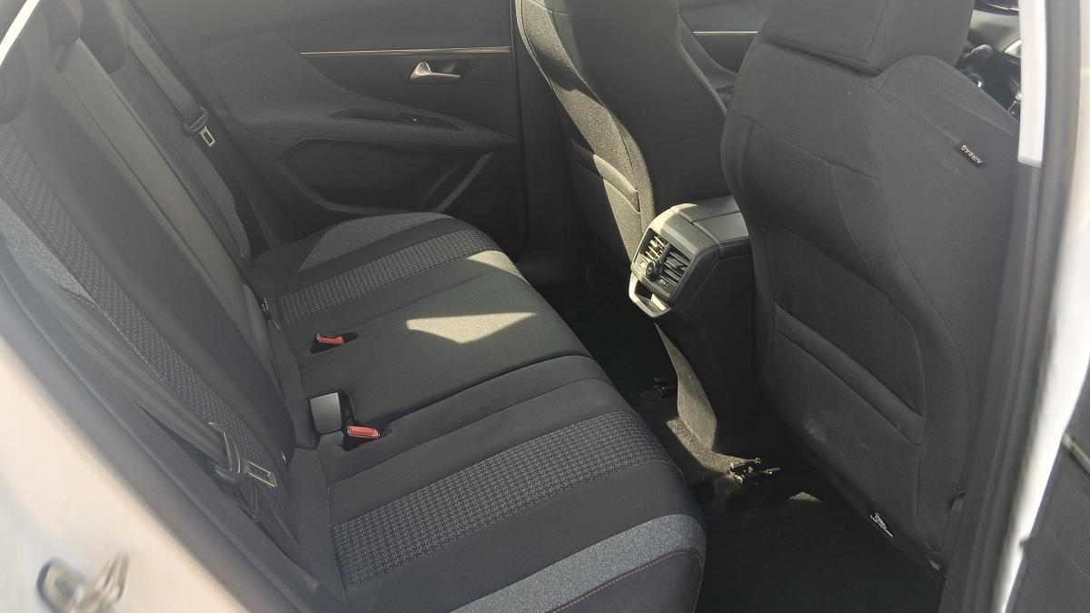 Peugeot 3008 1.5 HDI 130CV EAT8 Business